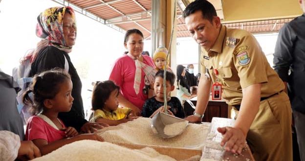 Pj Bupati Tangerang Sidak ke Gudang Beras di Teluknaga