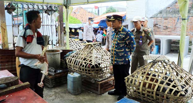 Pj Walikota Nurdin Apresiasi Pedagang dalam Menata Lapaknya