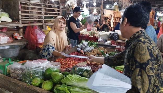 Perumda Pasar NKR Bujuk Pedagang Pasar Kutabumi untuk Direlokasi