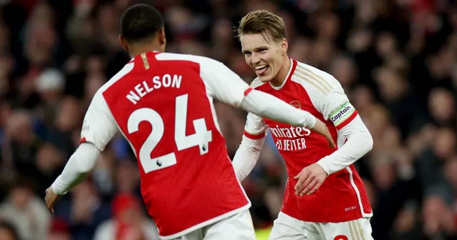 Kalahkan Luton Town 2-0, Arsenal Naik ke Puncak Liga Premier