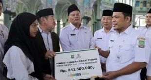 Pemkot Tangerang Bagikan Rp3,4 Miliar Zakat dari Pegawai