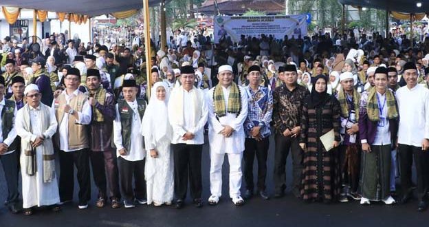 440 Jemaah Calon Haji Kabupaten Serang Diberangkatkan