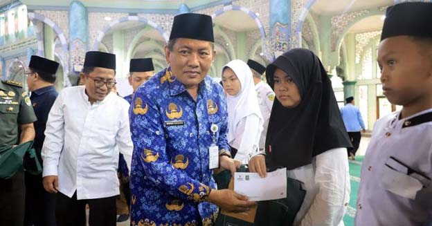 BAZNAS Kota Tangerang Salurkan Santunan Yatim Dhuafa