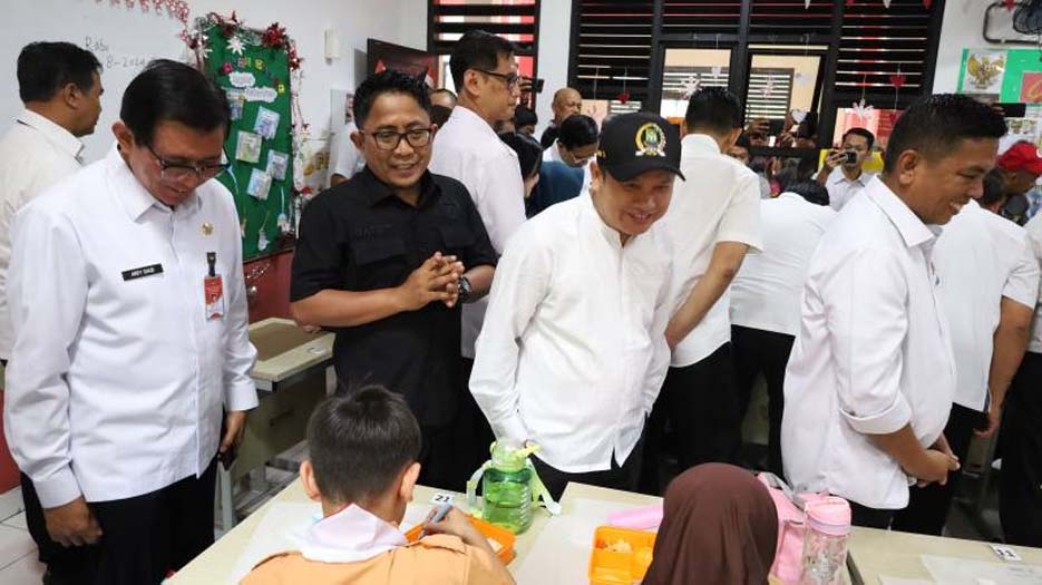 Wiranto Tinjau Uji Coba MBG, Ketua DPRD: Semuanya Berjalan Lancar