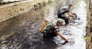 Tiga Pilar Kecamatan Ciledug Bersihkan Sampah di Kali Wadas