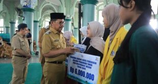 Dinsos Kota Tangerang Beri Bantuan Biaya Pendidikan ke 312 Mahasiswa