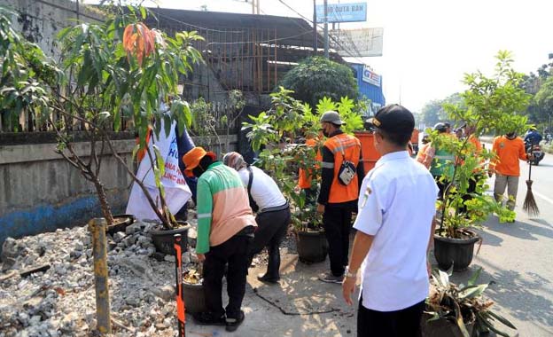 DLH Kota Tangerang Pastikan Jalan Protokol Bebas TPS Liar