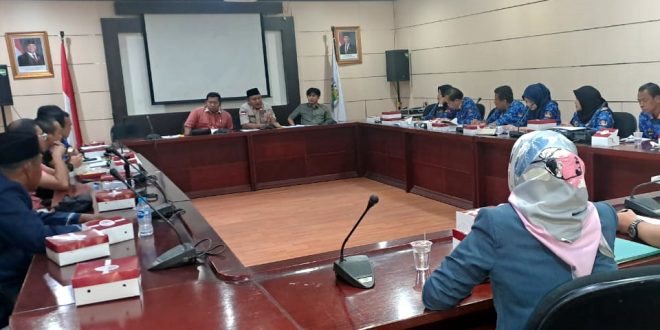 Komisi I DPRD Gelar Rapat Hearing Pembentukan RT/RW di Ayodhya