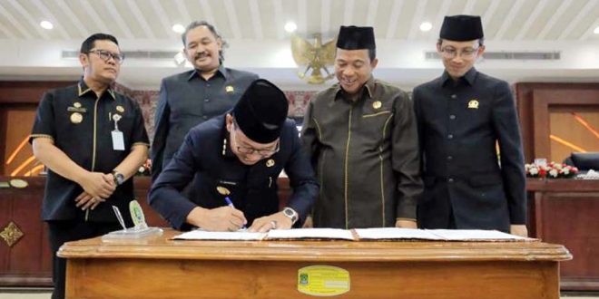 DPRD Kota Tangerang Sahkan Raperda RPJMD 2025-2029 Menjadi Perda