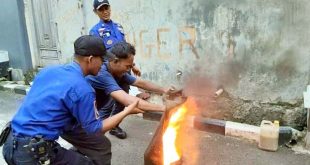 UPT Damkar Ciledug Latih Penanggulangan Kebakaran di UMKM
