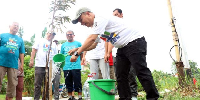 Tanam 400 Pohon Buah, Turidi Apresiasi Inisiatif Warga Buana Gardenia
