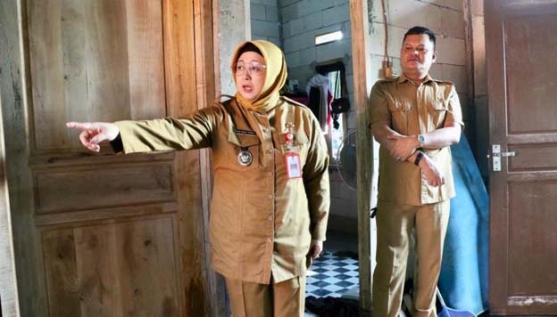 Wabup Tangerang Tinjau Progres Perbaikan RTLH di Desa Matagara