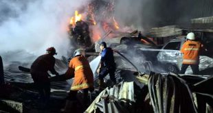 Personel BPBD Berhasil Taklukkan Kebakaran Limbah di Jatiuwung