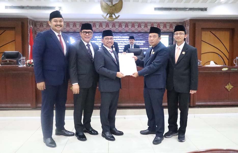 DPRD Menggelar Rapat Paripurna Rekomendasi LKPJ Pemkot Tangerang 2025
