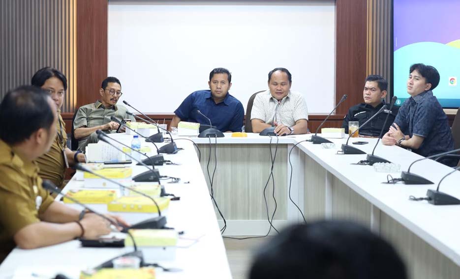 Komisi I DPRD Gelar RDP Penertiban Pemasangan Tiang Jaringan Internet Tanpa Izin