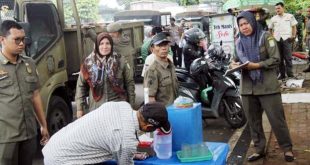 Satpol PP Kota Tangerang Tertibkan PKL di Sejumlah Ruas Jalan