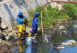 Pemkot Tangerang Bersihkan Sampah di Saluran Irigasi Sipon